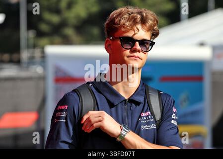 paul-aron-est-alpine-f1-team-reserve-driver-06-12-2025-formula-1