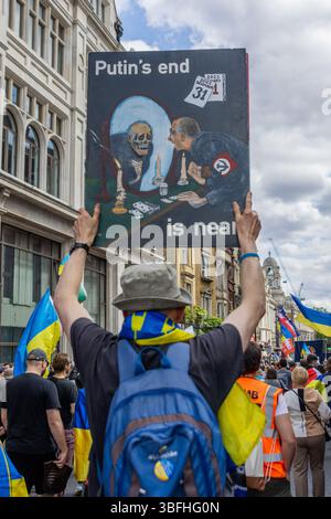 Ukrainian activists and allies protested for the release of Ukrainian children taken to Russia during the invasion of eastern Ukraine. A small group of children went to 10 Downing Street, asking Kier Starmer to raise the issue of the missing children. Stock Photo