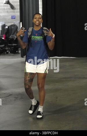Minnesota Lynx guard Courtney Williams (10) shoots during the first