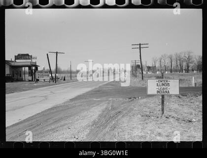 Indiana State Line Illinois - Indiana State Line Boundary Marker Stock Photo - Alamy