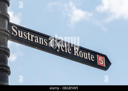 Sustrans Cycle Route 5 sign, Oxfordshire, England, UK Stock Photo