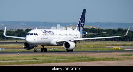 Lufthansa Airbus A320 214 airliner at Madrid Barajas Airport, registration D-AIZO. Stock Photo