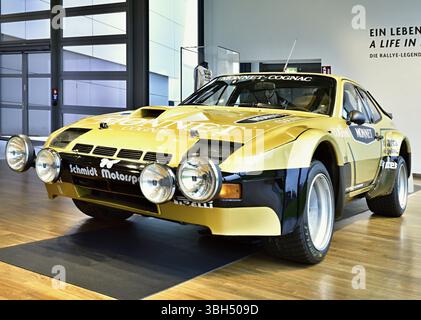 This modified Porsche 924 from the 1980s is a rally legend Stock Photo ...