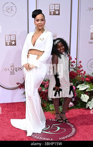 LisaRaye McCoy und Bella Rae bei der Verleihung der 25. BET Awards 2025