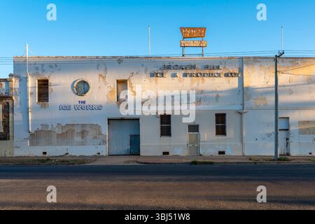 The Broken Hill Ice Works opened in 1954 using a machine automated process to produce and sell 20lb ice blocks for one shilling (10c) each Stock Photo