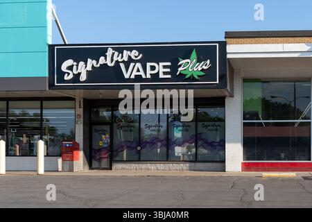 Vape store canada hi-res stock photography and images - Alamy