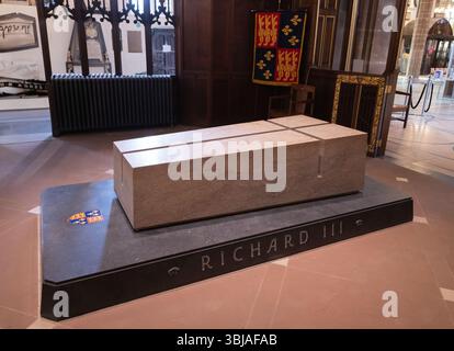 The tomb of King Richard III of England, b.1452; d.1485;  in Leicester Cathedral, after being found at Greyfriars, Leicester in 2012. Stock Photo
