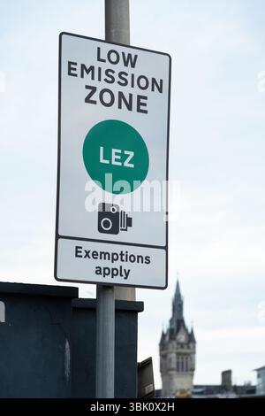 Aberdeen LEZ Low Emission Zone signage,  Aberdeen, Scotland, UK Stock Photo