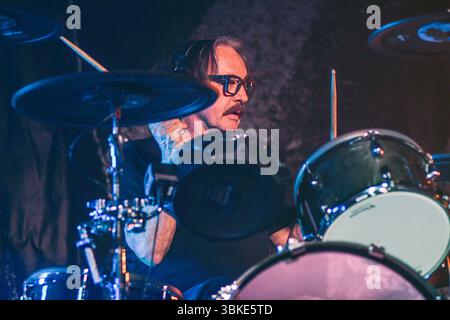 Garbage Drummer Garbage (Butch Vig, drums) playing live in Obras Stadium, Buenos Aires ...