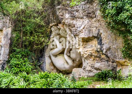 The Lapidales sculptures are carved into the rock of a former quarry by various artists and depict different figures and scenes. The works of art are part of the landscape and blend harmoniously into the natural surroundings. They are an example of the art and history of the region. Port-d'Envaux, Nouvelle-Aquitaine, France Stock Photo
