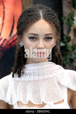 Actress Nico Parker attends the Premiere of "How To Train Your Dragon