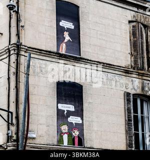 Angoulême is recognized as a UNESCO Creative City in the category of literature since 2019. Rue Louis Barthou, Angoulême, Nouvelle-Aquitaine, France Stock Photo