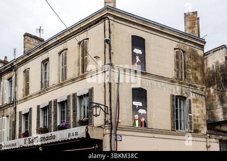 Angoulême is recognized as a UNESCO Creative City in the category of literature since 2019. Rue Louis Barthou, Angoulême, Nouvelle-Aquitaine, France Stock Photo