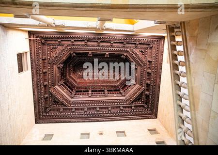 Wood carving, Barcelona Spain  beautiful ceiling, architectural work of art  15.06.2025 Stock Photo