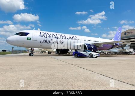Airbus A321 NEO (XLR) airliner and Lucis Air EV car from Riyadh