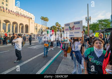 Slogna Examples Protesters shout slogans during a protest demanding the resignation of ...