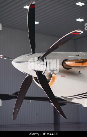 Close-up of propeller blades and spinner on turboprop engine Stock ...