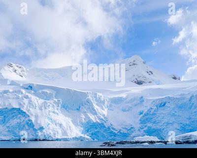 Antarctica, Antarctic Peninsula, Palmer Archipelago, Neumayer Channel ...