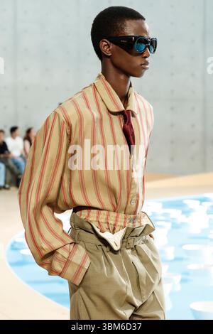 SAINT LAURENT men Spring-Summer 2026 runway during Paris Fashion Week ...