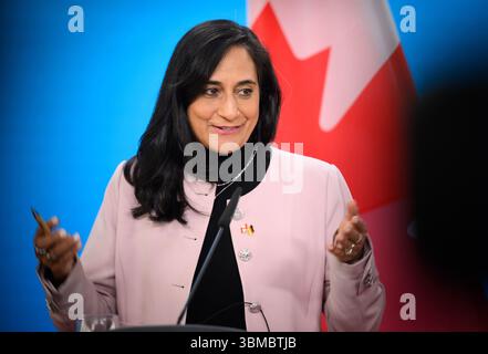 Berlin, Germany. 26th June, 2025. Anita Anand, Foreign Minister of Canada, speaks at a press conference with Federal Foreign Minister Wadephul after their meeting at the Federal Foreign Office. Credit: Bernd von Jutrczenka/dpa/Alamy Live News Stock Photo