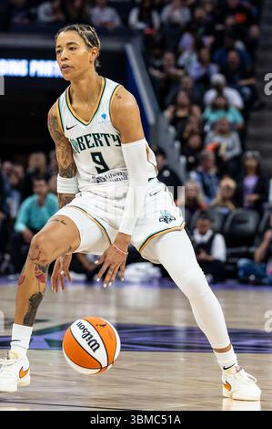 Natasha Cloud #9 and the New York Liberty take on the Atlanta Dream at