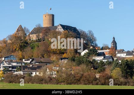 Krofdorf-Gleiberg bei Gießen, Burg Gleiberg, Ansicht von Südwesten Stock Photo