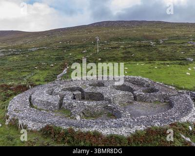 Cahermurphy Cashel Murphy, Ancient Celtic settlement, Early Christian era (5th-8th ...