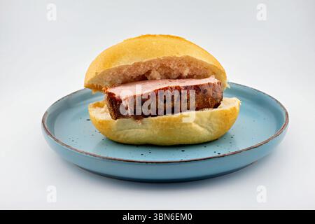 Fleischkäse im Brötchen Stock Photo