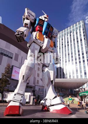 Gundam RX-78-2 lifesize statue in front of Diver City, Odaiba, Tokyo, Japan Stock Photo