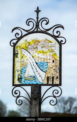 North Devon Sign Signs, Signage, North Devon Stock Photo - Alamy