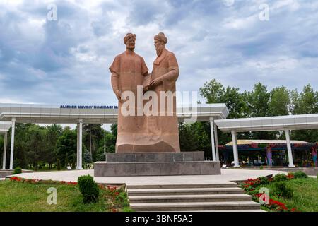 Samarkand, Uzbekistan - May 27, 2025: A monument to two representatives of Uzbek and Tajik literature Alisher Navoi and Abdurakhman Jami, erected in S Stock Photo