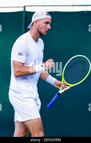 London, UK. 02nd July, 2025. Tennis: Grand Slam/ATP Tour - Wimbledon, Singles, 2nd round, Men. Aliassime (Canada) - Struff (Germany). Jan-Lennard Struff reacts. Credit: Frank Molter/dpa/Alamy Live News Stock Photo