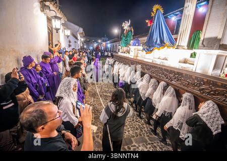 Semana Santa en la Antigua Guatemala Holy Week celebrations in Antigua