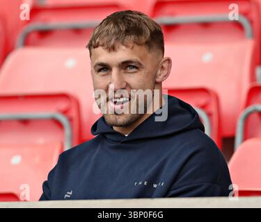 Sam Powell of Warrington Wolves in actionduring the Betfred Super ...