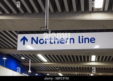 Directional sign for Northern line at London Underground station. London, UK, 11 May 2024 Stock Photo