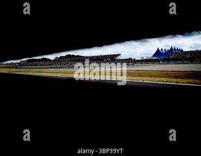 London, Britain. 5th July, 2025. Spectators watch the qualifying session of the Formula One British Grand Prix 2025 at the Silverstone Circuit in Silverstone, Britain, July 5, 2025. Credit: Li Ying/Xinhua/Alamy Live News Stock Photo