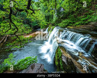 Long exposure Four Waterfalls walk, Waterfall Country, Brecon Beacons ...