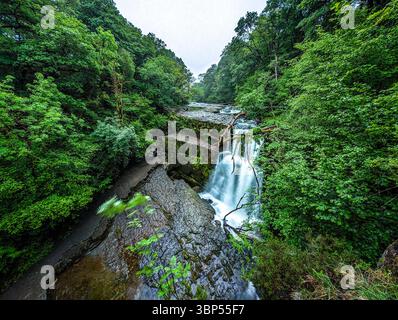 Long exposure Four Waterfalls walk, Waterfall Country, Brecon Beacons ...