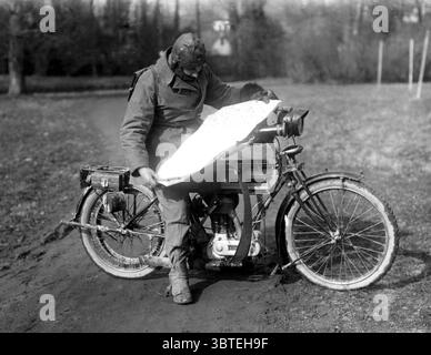 Despatch riders in WW1 the Western Front Stock Photo - Alamy