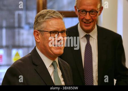 London, England, Großbritannien, 17.07.2025: Victoria and Albert Museum: Unterzeichnung von Freundschaftsvertrag: L-R: Großbritanniens Premier Keir Starmer und Bundeskanzler Friedrich Merz CDU *** London, England, Great Britain, 17 07 2025 Victoria and Albert Museum Signing of friendship treaty L R Great Britains Prime Minister Keir Starmer and German Chancellor Friedrich Merz CDU Copyright: xdtsxNachrichtenagenturx dts 76439 Stock Photo