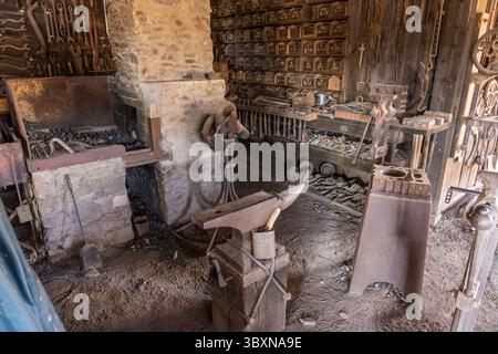 January 9, 2021, Shakespeare, New Mexico, United States: The blacksmith's anvil and forge in the blacksmith shop in the old ghost town of Shakespeare, New Mexico. (Credit Image: © Jon G. Fuller/VW Pics via ZUMA Press Wire) Stock Photo