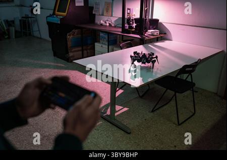 January 27, 2022, Zaragoza, Aragon, Spain Spain: Remote controlled 3D printed robot at Zaragoza MakerSpace, Spain (Credit Image: © Nano Calvo/VW Pics via ZUMA Press Wire) Stock Photo