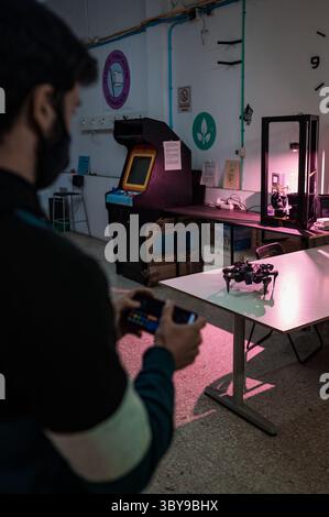 January 27, 2022, Zaragoza, Aragon, Spain Spain: Remote controlled 3D printed robot at Zaragoza MakerSpace, Spain (Credit Image: © Nano Calvo/VW Pics via ZUMA Press Wire) Stock Photo