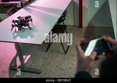 January 27, 2022, Zaragoza, Aragon, Spain Spain: Remote controlled 3D printed robot at Zaragoza MakerSpace, Spain (Credit Image: © Nano Calvo/VW Pics via ZUMA Press Wire) Stock Photo