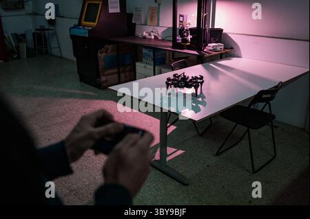 January 27, 2022, Zaragoza, Aragon, Spain Spain: Remote controlled 3D printed robot at Zaragoza MakerSpace, Spain (Credit Image: © Nano Calvo/VW Pics via ZUMA Press Wire) Stock Photo