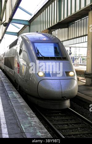 SNCF Long Distance High Speed Train Ticket Machines At Gare De sncf-long-distance-high-speed-train-ticket-machines-at-gare-de