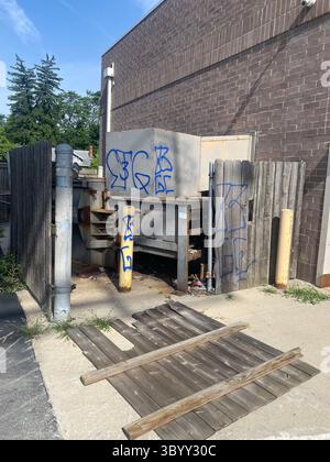 W7M ScoreGang graffiti. Crip set known for joyriding, street disputes, and strong-arm robberies in Detroit. Stock Photo