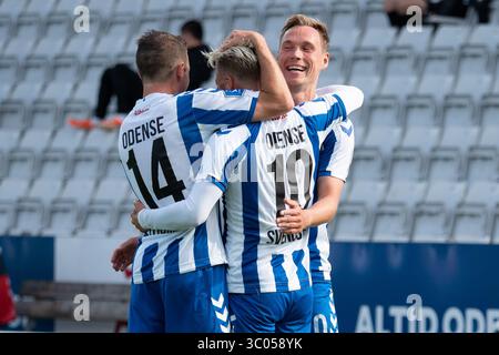 Sankt-Peterburgda fohishalar ogizda Sankt-Peterburgda fohishalar ogizda