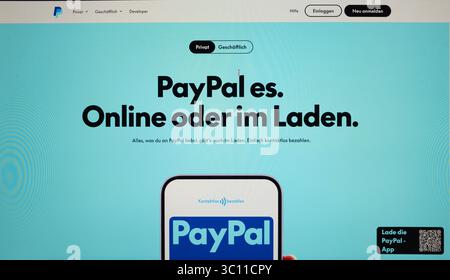 PayPal-Webseite auf Computerbildschirm Startseite von PayPal auf einem Computerbildschirm. Symbolbild zur Illustration von Online-Zahlung, FinTech oder digitalen Bezahldiensten. Editorial Use Only ,Not for Commercial Use. *** PayPal website on computer screen Home page of PayPal on a computer screen Icon image illustrating online payment, FinTech or digital payment services EDITORIAL USE ONLY ,Not for Commercial Use Copyright: xEibner-Pressefotox EP EER Stock Photo