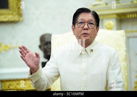 Washington, United States. 22nd July, 2025. Philippine President Ferdinand Marcos Jr. speaks during a bi-lateral meeting with President Donald Trump in the Oval Office of the White House in Washington DC on Tuesday, July 22, 2025. Photo by Yuri Gripas/UPI Credit: UPI/Alamy Live News Stock Photo